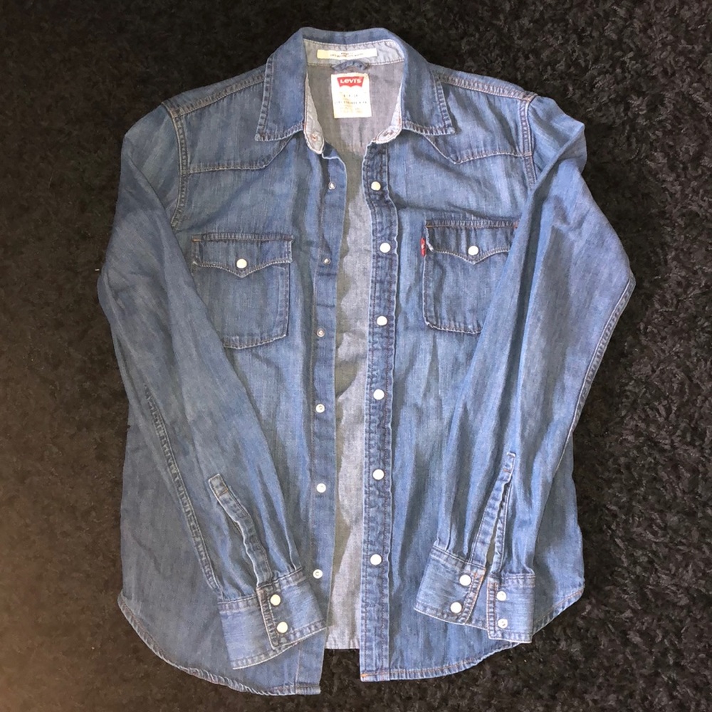 Levi’s denim shirt